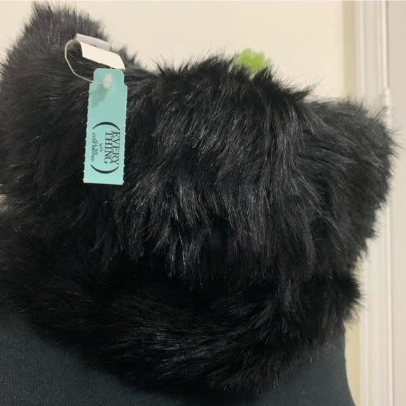 Vanity neck warmer/scarf - Picture 2 of 2